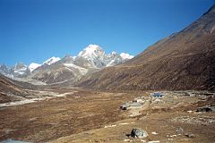 12 Pheriche With Trasil To Duglha And Lobuche East.jpg